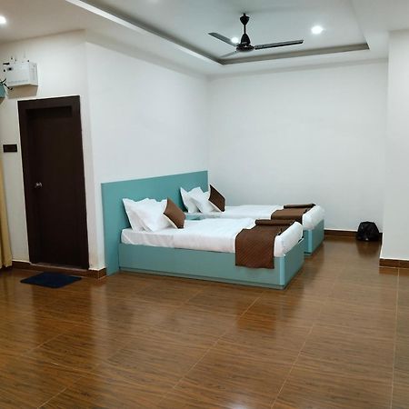 Griha Laxmi Hotel Dibrugarh Exterior foto